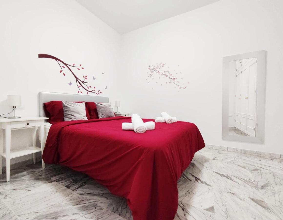 Ciriaco By Sevillaluxurysuites *